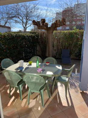 LAVANDINES II Joli T3 mezzanine villa mitoyenne piscine proche plage Rochelongue Cap d'Agde